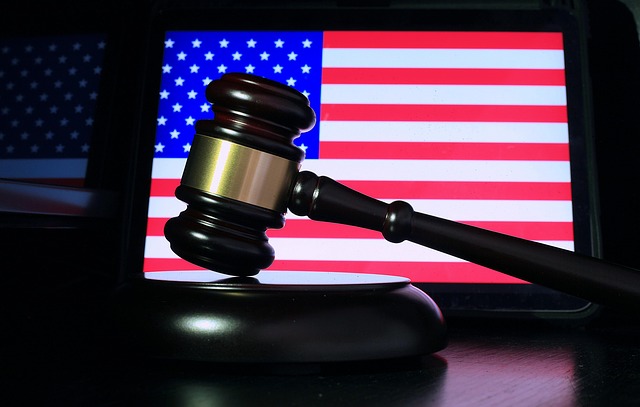 lawyerlawjusticecoutroompolice-640x480-41146392.jpeg